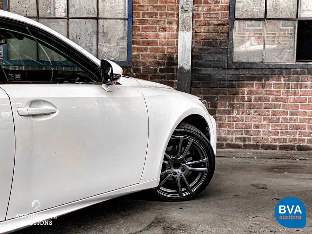 Lexus IS 300h Business Line Pro 181hp 2014, GJ-921-D.