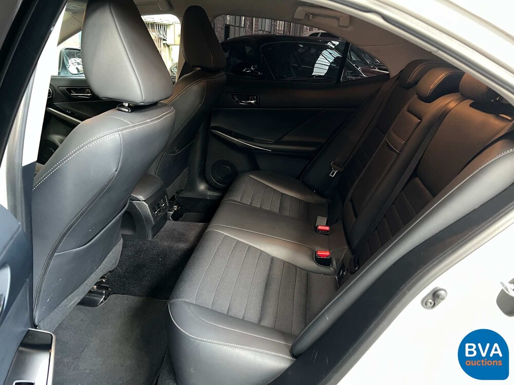 Lexus IS 300h Business Line Pro 181hp 2014, GJ-921-D.