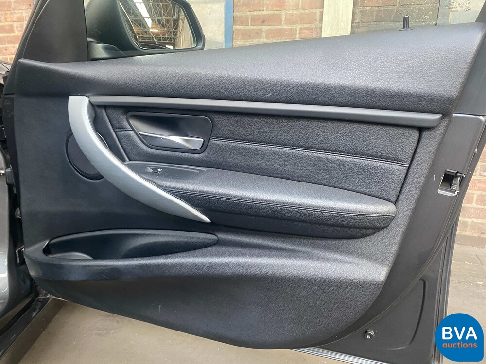 BMW 320d Touring High Executive Sportline 3 Series 164hp 2013 -Org. NL-, 2-SJF-60.