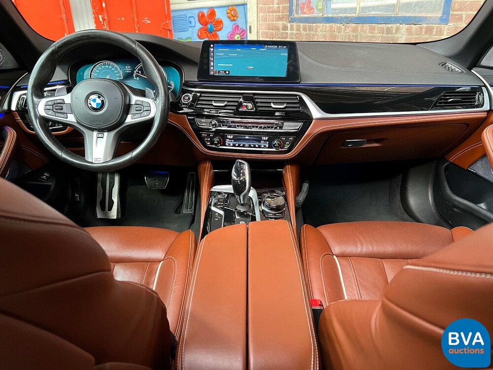BMW 540i M-Performance xDrive High Executive M-Sport 5-series 340pk 2017, TK-412-D.