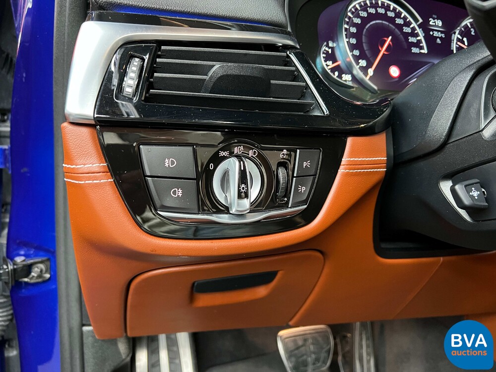 BMW 540i M-Performance xDrive High Executive M-Sport 5-series 340pk 2017, TK-412-D.