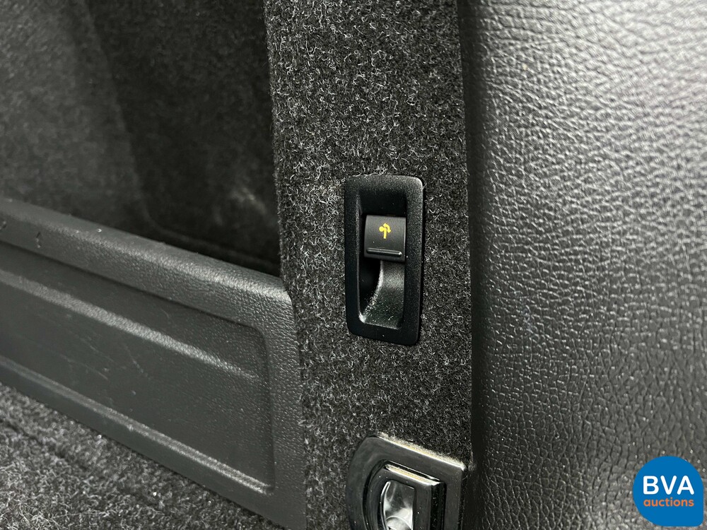 Volkswagen Passat Variant 2.0 TDI DSG6 140hp Highline, TL-401-H.