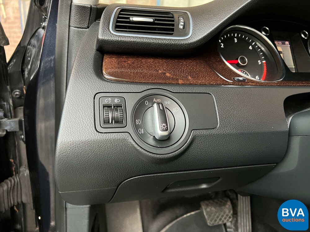 Volkswagen Passat Variant 2.0 TDI DSG6 140hp Highline, TL-401-H.