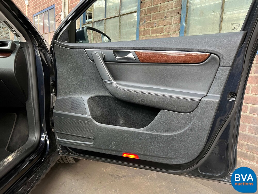 Volkswagen Passat Variant 2.0 TDI DSG6 140hp Highline, TL-401-H.