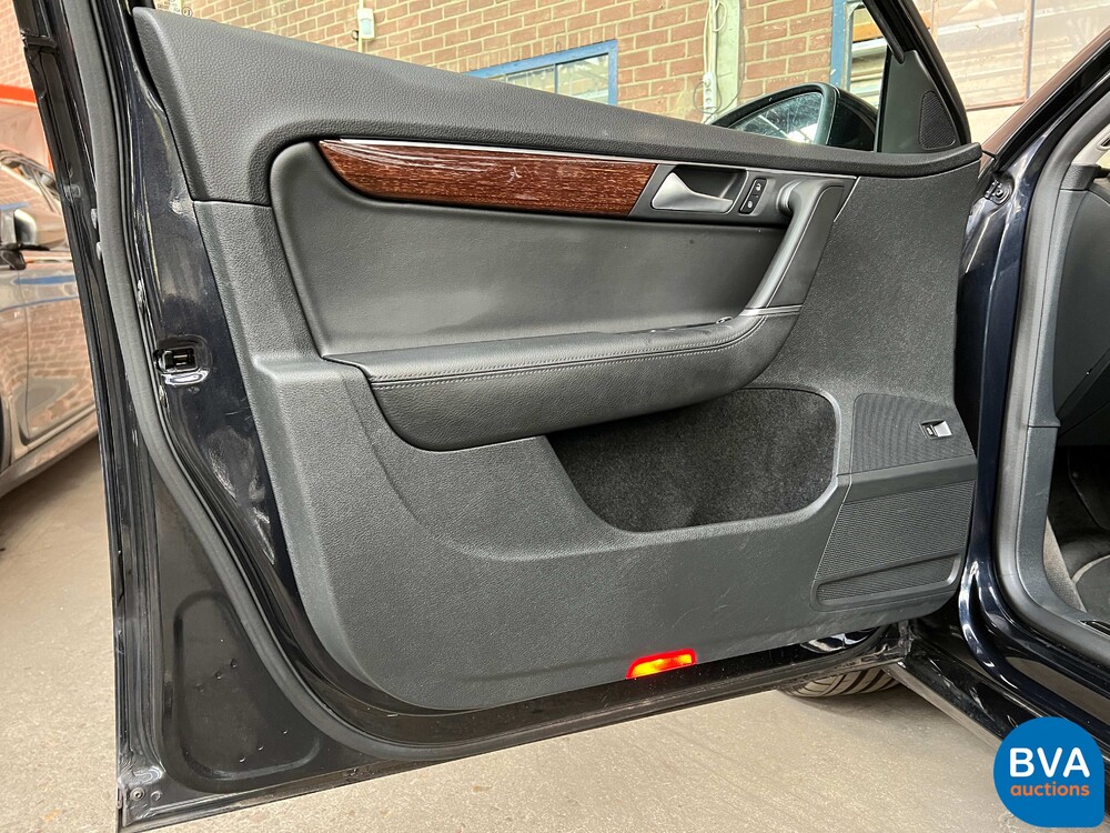 Volkswagen Passat Variant 2.0 TDI DSG6 140hp Highline, TL-401-H.