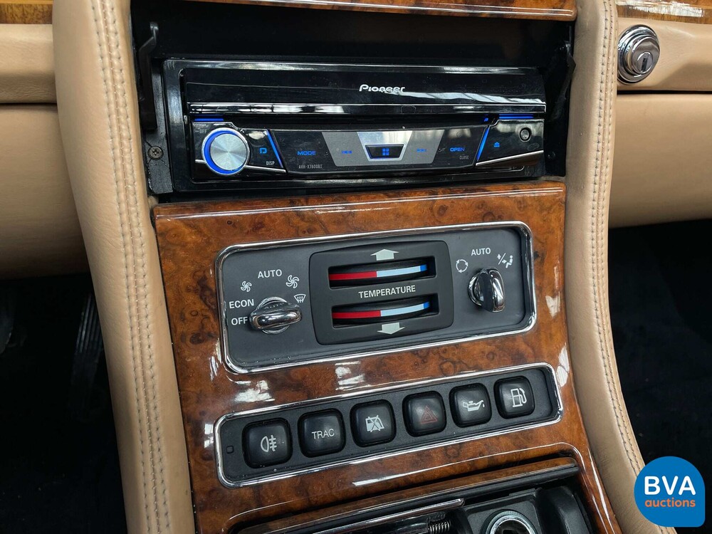 Rolls-Royce Corniche V 6.75 V8 Cabriolet 2000 Convertible (1 of 374 Worldwide), 91-HF-TP