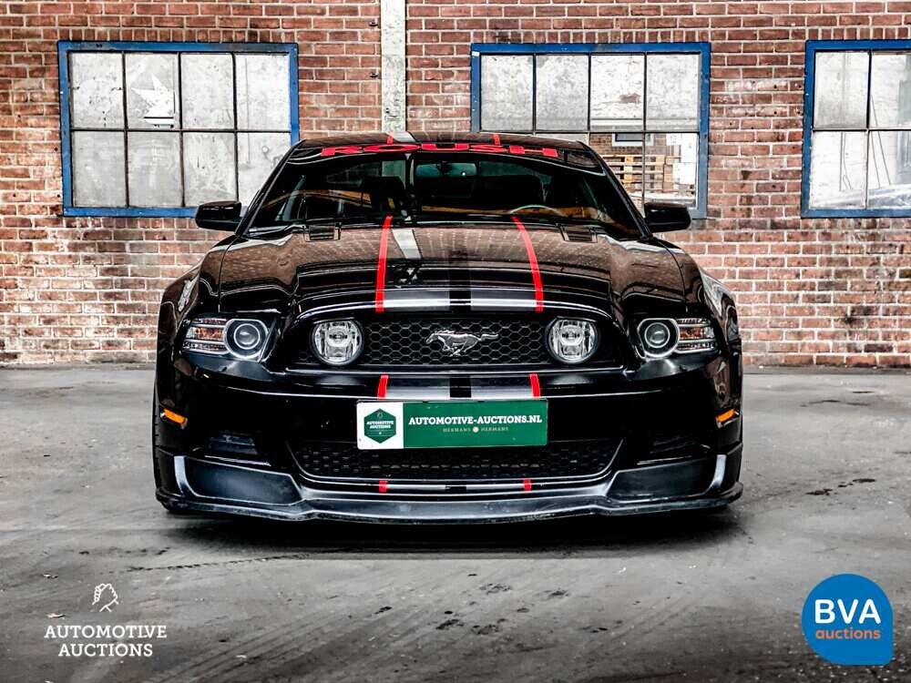Ford Mustang GT 416hp 2013.