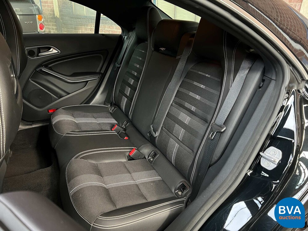 Mercedes-Benz CLA180 Business Solution Automatic 122hp 2018 -Org. NL-, SK-019-Z.