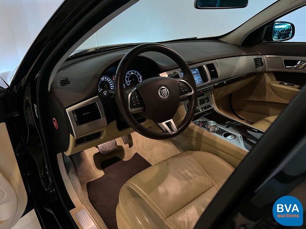 Jaguar XF 3.0 V6 340pk 2013 -Org. NL-, 7-KXK-58