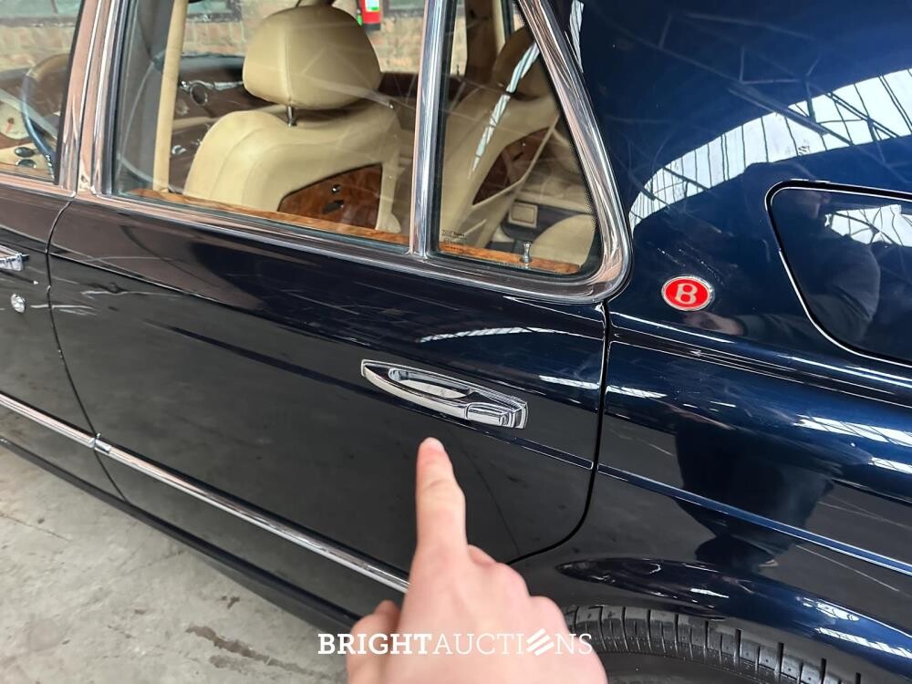 Bentley Arnage 6.8 V8 Red Label 405PK 2001 (Origineel-NL), 31-GN-KD