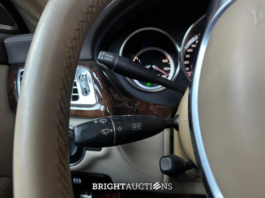 Mercedes-Benz CLS63 AMG 5.5 V8 525pk 2012 CLS-Klasse (53.000 KM)