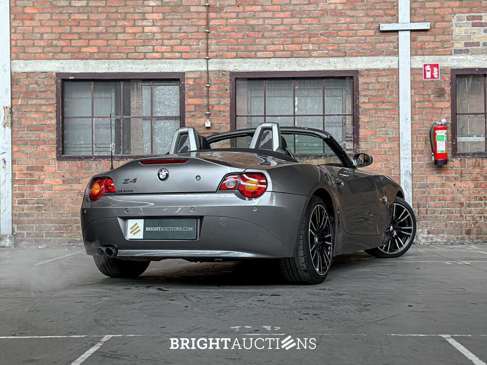 BMW Z4 Roadster 3.0i S 231pk 2004 (Hardtop + Softtop) Origineel-NL, 36-NV-HZ Youngtimer
