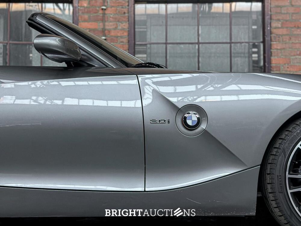 BMW Z4 Roadster 3.0i S 231pk 2004 (Hardtop + Softtop) Origineel-NL, 36-NV-HZ Youngtimer
