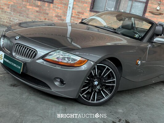 BMW Z4 Roadster 3.0i S 231pk 2004 (Hardtop + Softtop) Origineel-NL, 36-NV-HZ Youngtimer