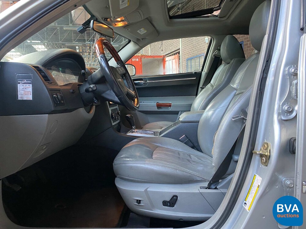 Chrysler 300C Touring 3.0 V6 CRD 218pk 2006 -Org. NL-, 69-SL-DH