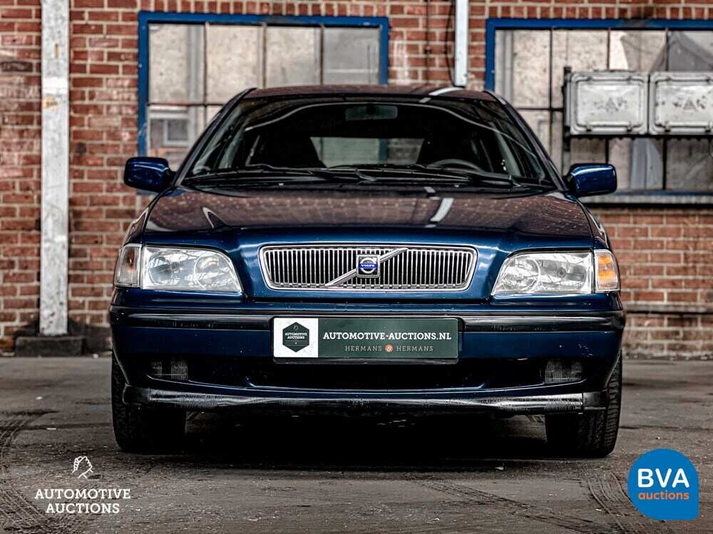 Volvo V40 1.8 122pk 1999, 43-DD-DV