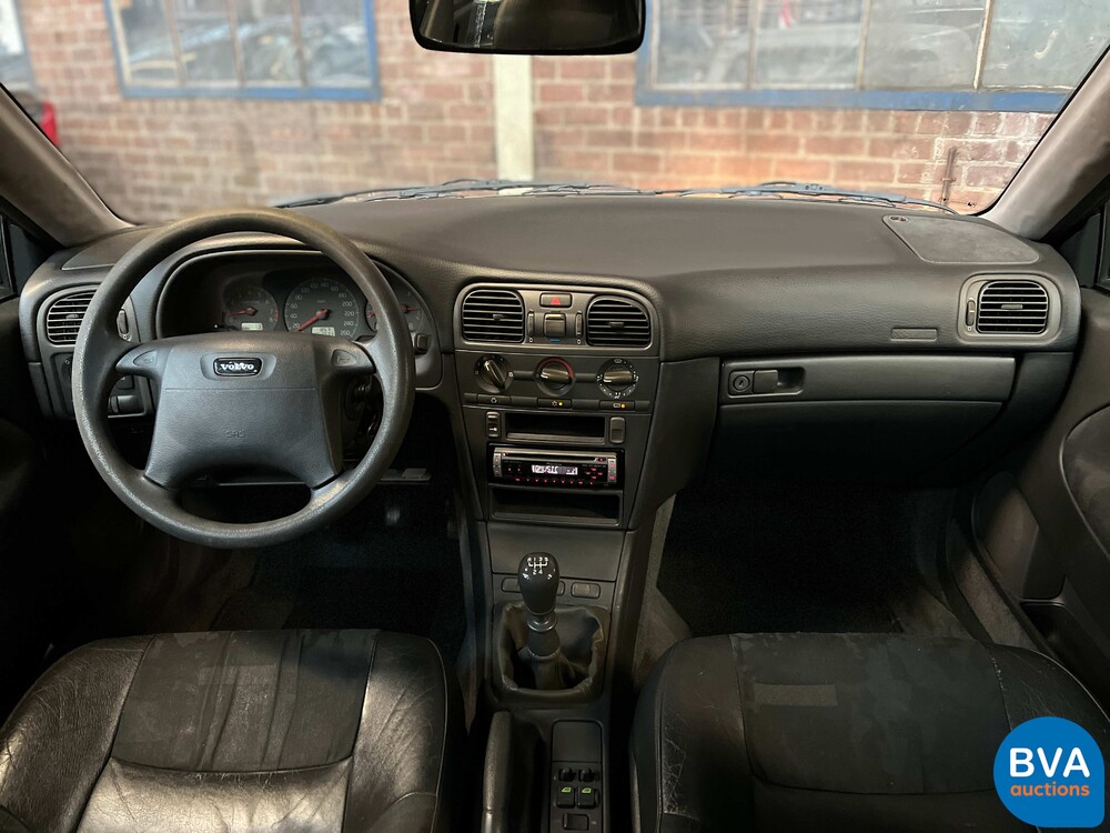 Volvo V40 1.8 122pk 1999, 43-DD-DV