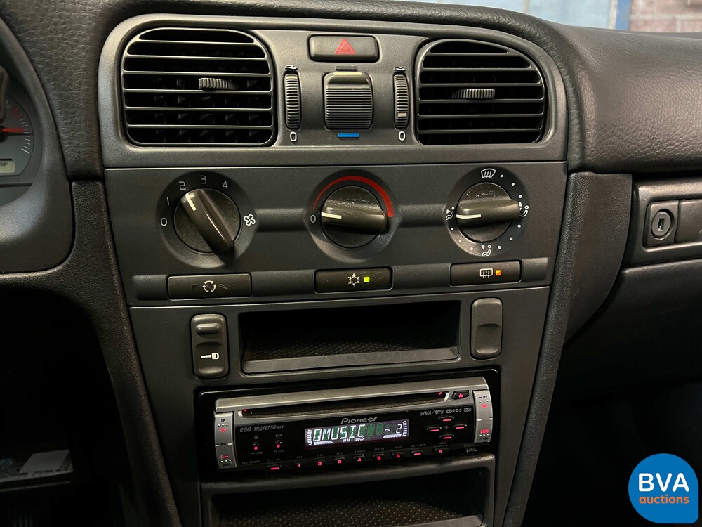 Volvo V40 1.8 122pk 1999, 43-DD-DV