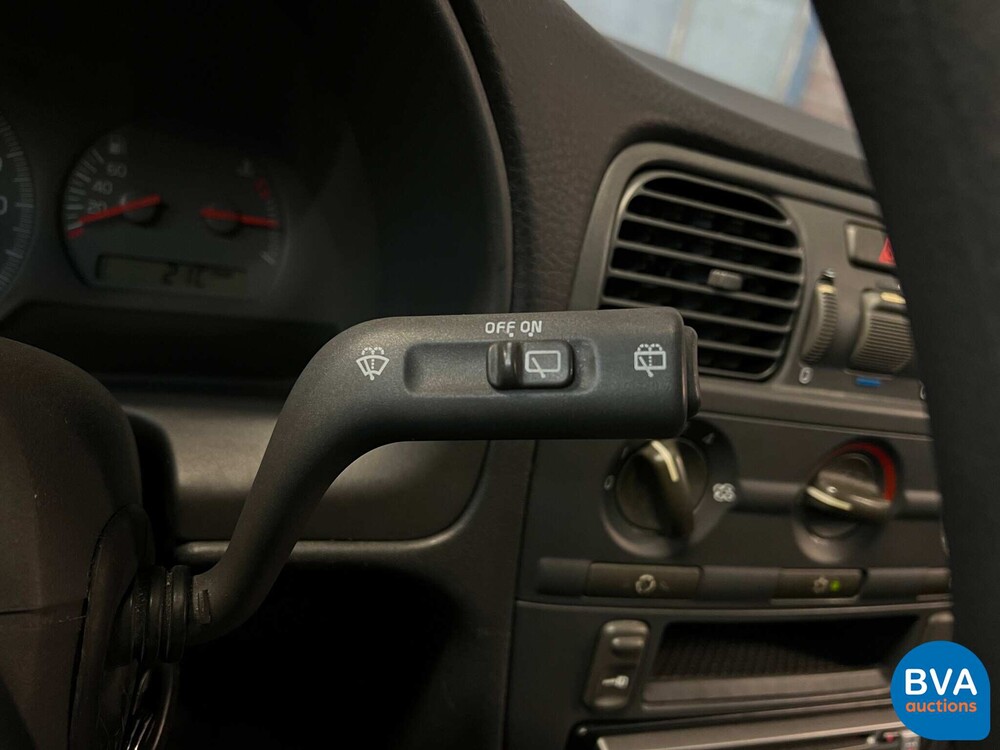 Volvo V40 1.8 122pk 1999, 43-DD-DV