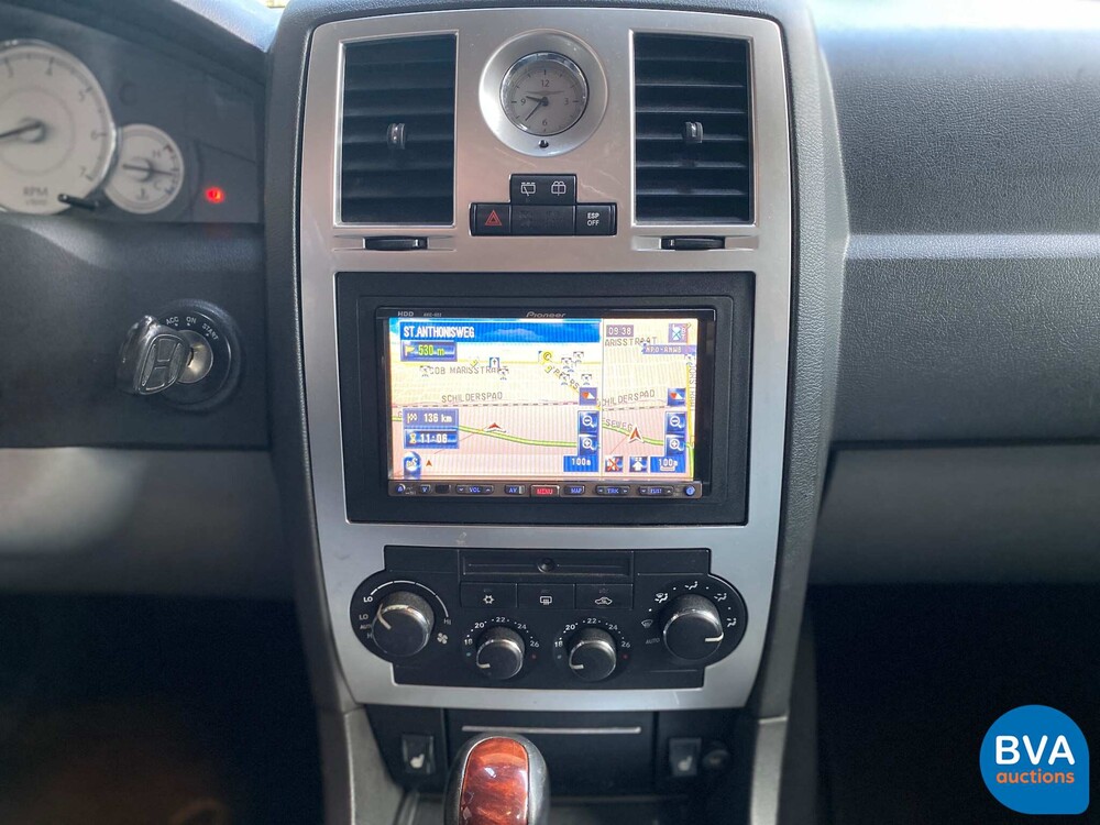 Chrysler 300C Touring 3.0 V6 CRD 218pk 2006 -Org. NL-, 69-SL-DH