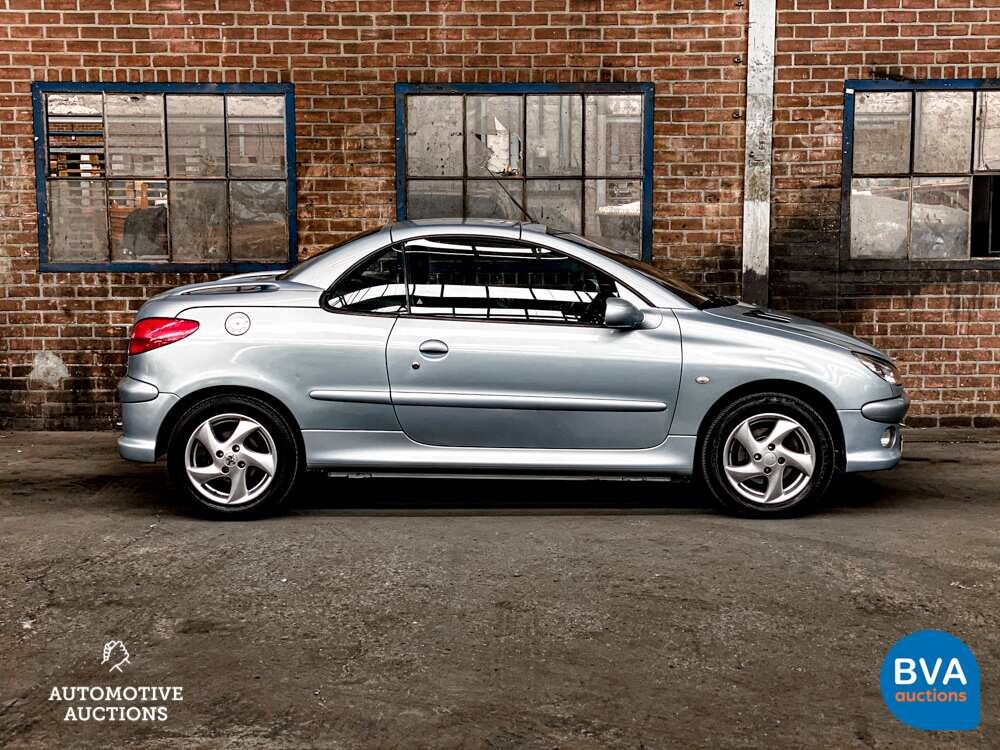 Peugeot 206 CC 2.0 136pk 2002 Cabriolet -Org. NL-, 65-JR-DG