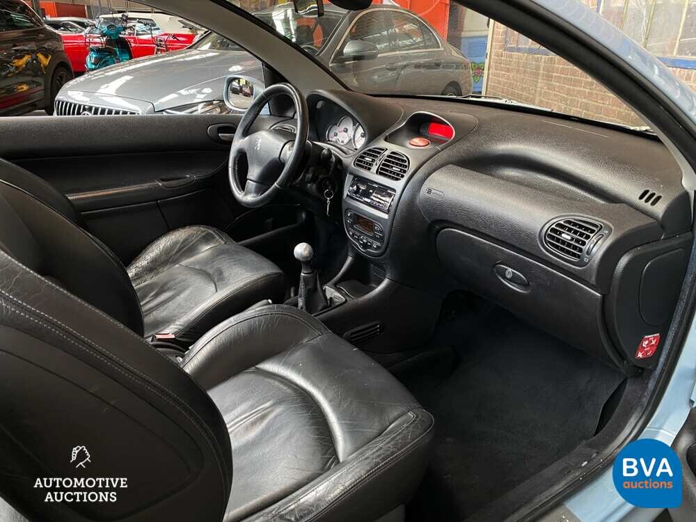 Peugeot 206 CC 2.0 136pk 2002 Cabriolet -Org. NL-, 65-JR-DG