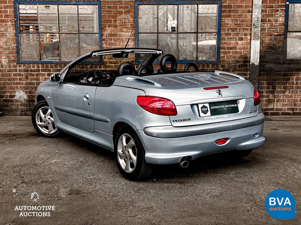 Peugeot 206 CC 2.0 136pk 2002 Cabriolet -Org. NL-, 65-JR-DG
