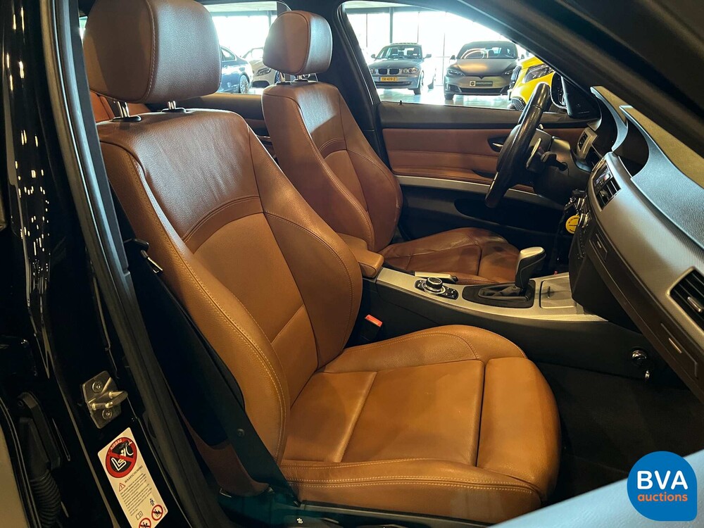 BMW 335i Luxury Line 3er Touring 306PS 2012 -Org. NL-, 39-SZF-2.