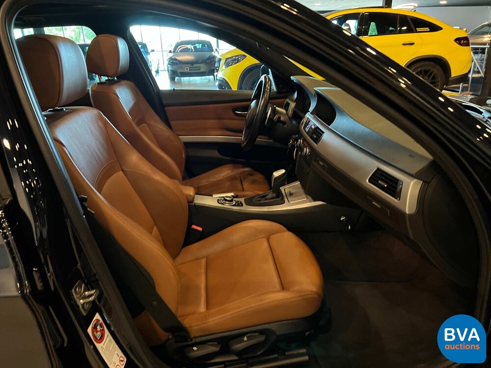 BMW 335i Luxury Line 3er Touring 306PS 2012 -Org. NL-, 39-SZF-2.