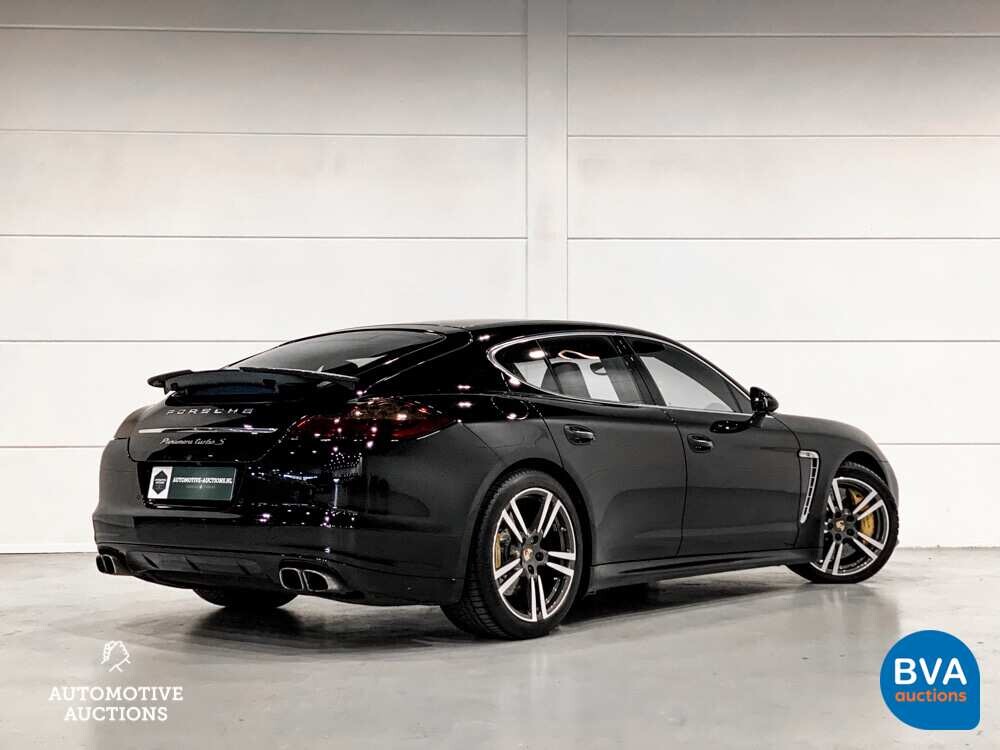 Porsche Panamera 4.8 Turbo S SportChrono 551 PS 2011, XJ-976-R.