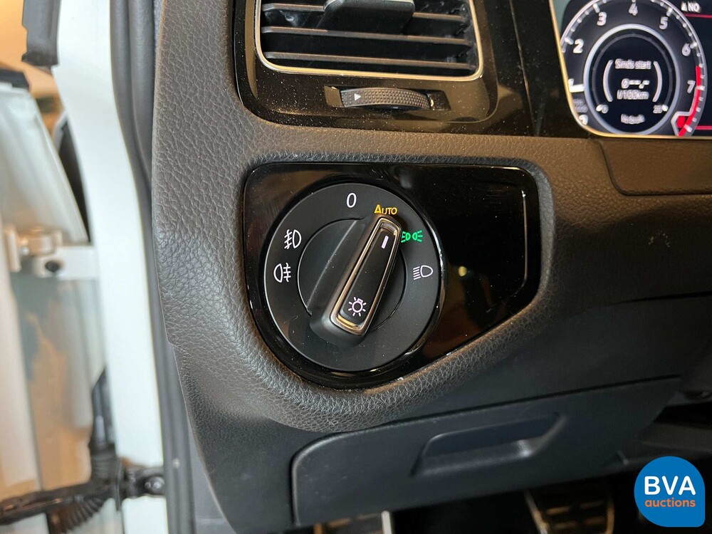 VW Golf 2.0 TSI GTI Performance 245PS 2019, J-969-ZV.