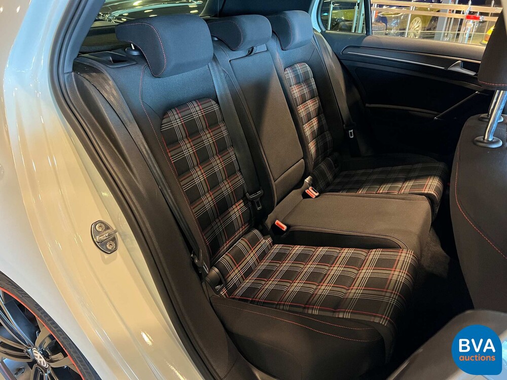 Volkswagen Golf 2.0 TSI GTI Performance 245pk 2019, J-969-ZV