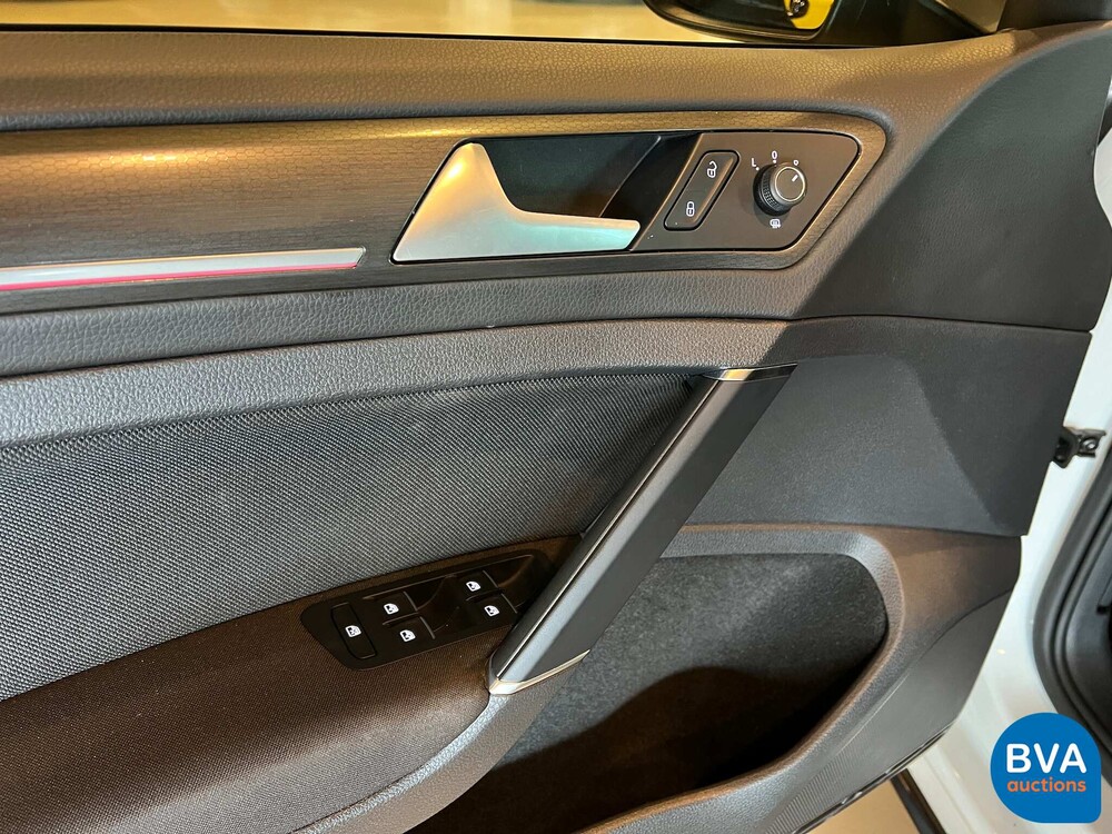 VW Golf 2.0 TSI GTI Performance 245PS 2019, J-969-ZV.