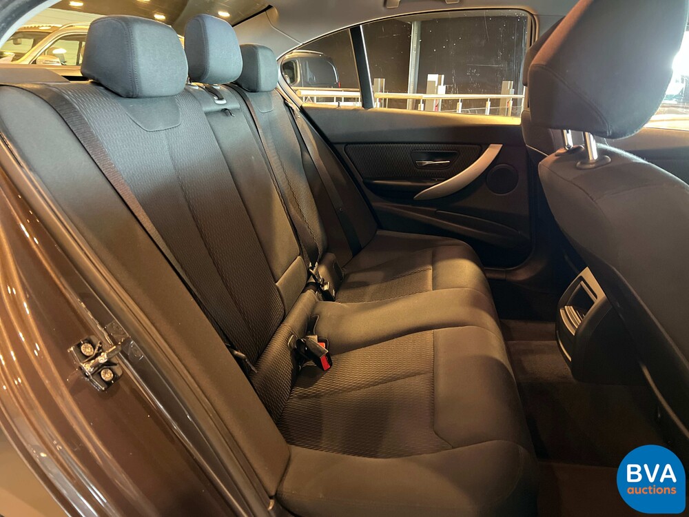 BMW 320i High Executive 3er Reihe 184PS 2012 -Org. NL-, 57-XPV-7.