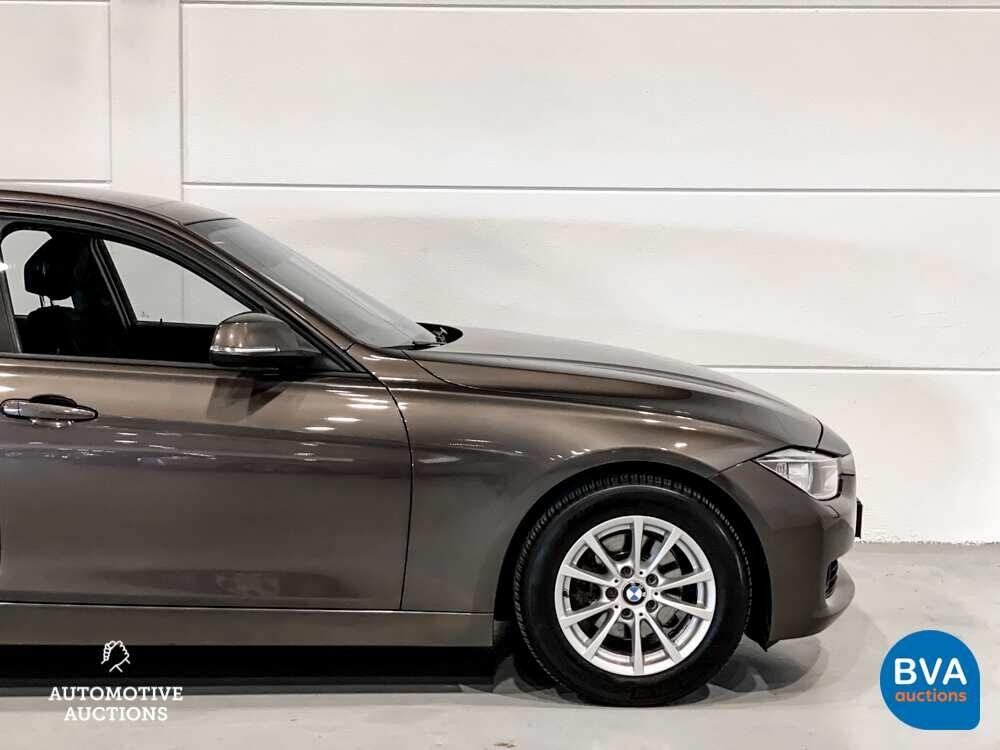 BMW 320i High Executive 3er Reihe 184PS 2012 -Org. NL-, 57-XPV-7.
