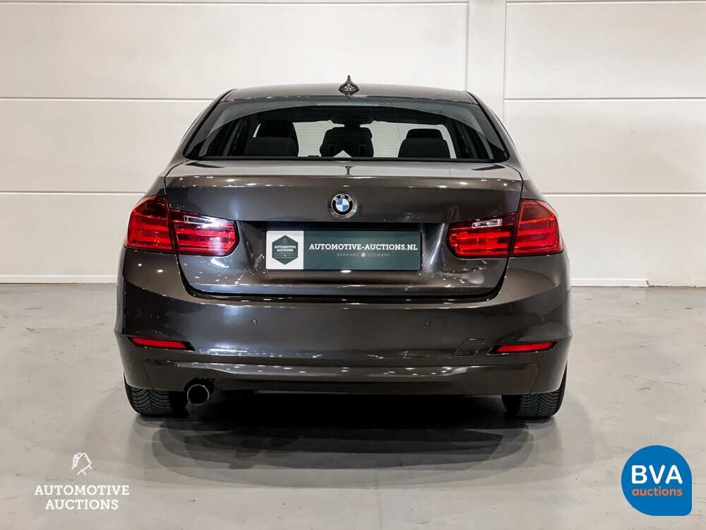 BMW 320i High Executive 3er Reihe 184PS 2012 -Org. NL-, 57-XPV-7.