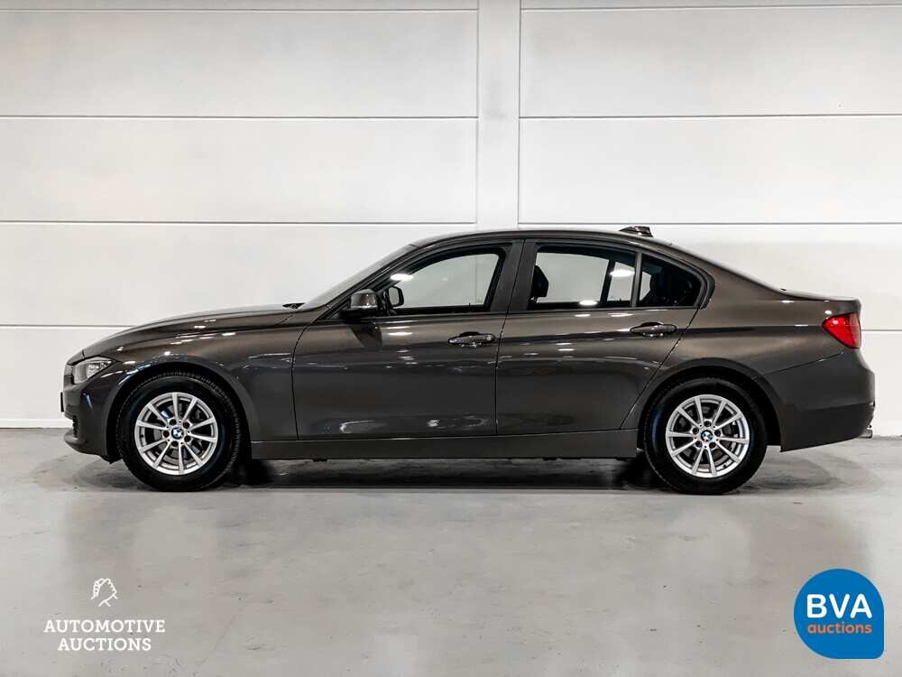 BMW 320i High Executive 3er Reihe 184PS 2012 -Org. NL-, 57-XPV-7.