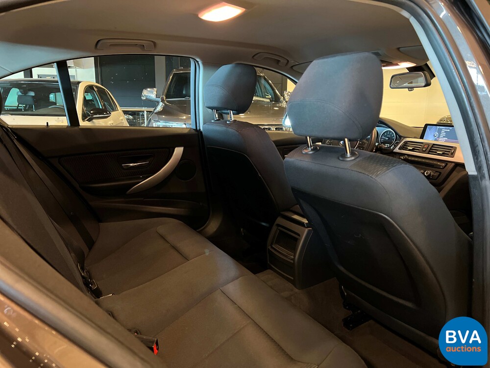 BMW 320i High Executive 3er Reihe 184PS 2012 -Org. NL-, 57-XPV-7.