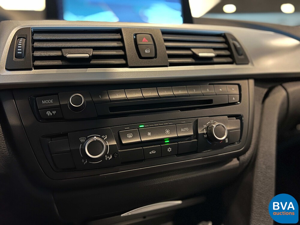 BMW 320i High Executive 3er Reihe 184PS 2012 -Org. NL-, 57-XPV-7.