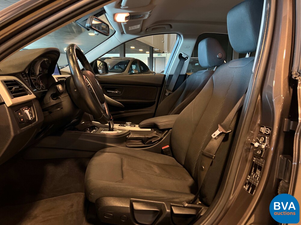 BMW 320i High Executive 3er Reihe 184PS 2012 -Org. NL-, 57-XPV-7.