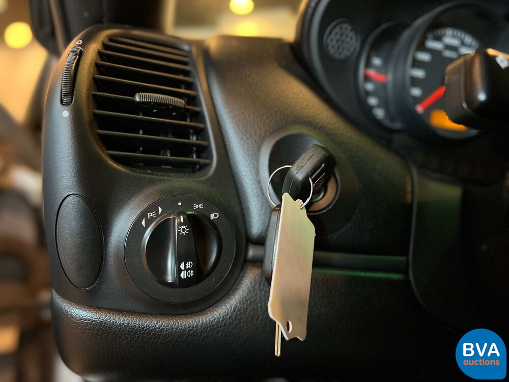 Porsche 911 3.6 Carrera 996 Coupé MK2 320pk 2002 GT3 -MANUAL- ORG-NL, 67-JB-GK.