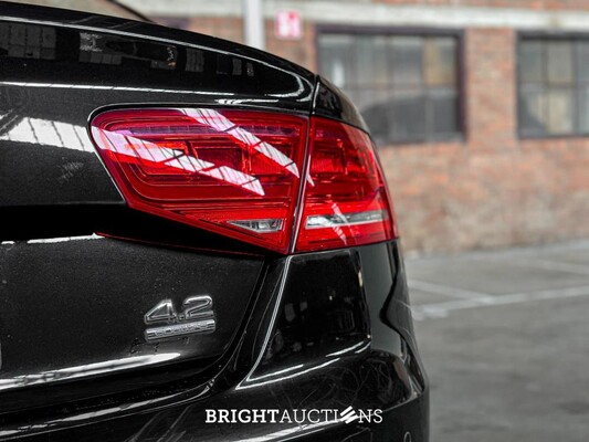 Audi A8 4.2 FSI Quattro V8 372pk 2011 (65.000 km)