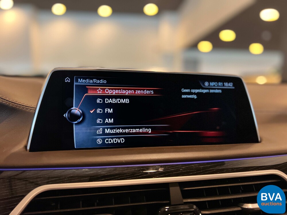BMW M760Li xDrive M-Sport V12 7er LANG 609pk 2016 G12, L-128-BS.