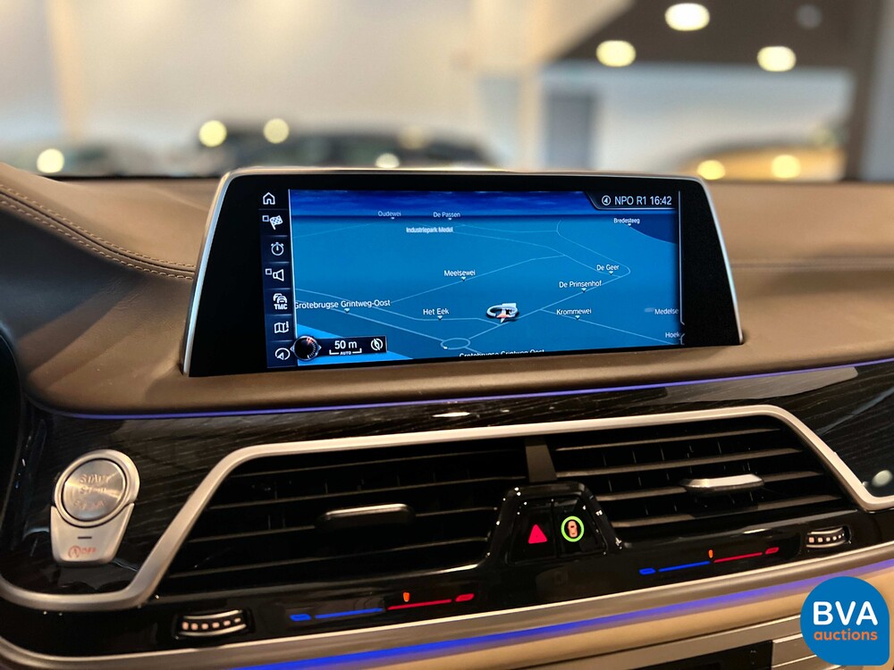 BMW M760Li xDrive M-Sport V12 7er LANG 609pk 2016 G12, L-128-BS.