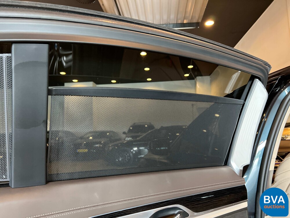 BMW M760Li xDrive M-Sport V12 7er LANG 609pk 2016 G12, L-128-BS.