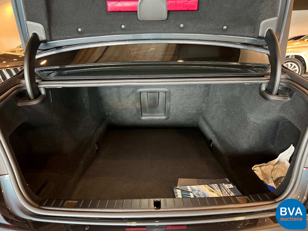 BMW M760Li xDrive M-Sport V12 7er LANG 609pk 2016 G12, L-128-BS.