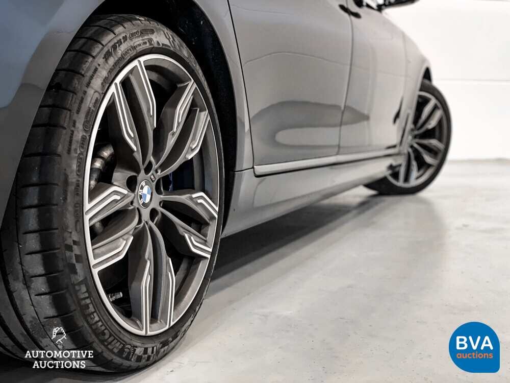 BMW M760Li xDrive M-Sport V12 7er LANG 609pk 2016 G12, L-128-BS.