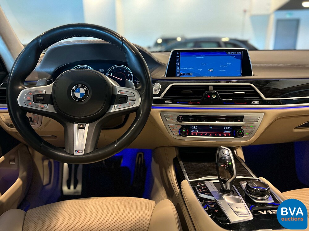 BMW M760Li xDrive M-Sport V12 7er LANG 609pk 2016 G12, L-128-BS.