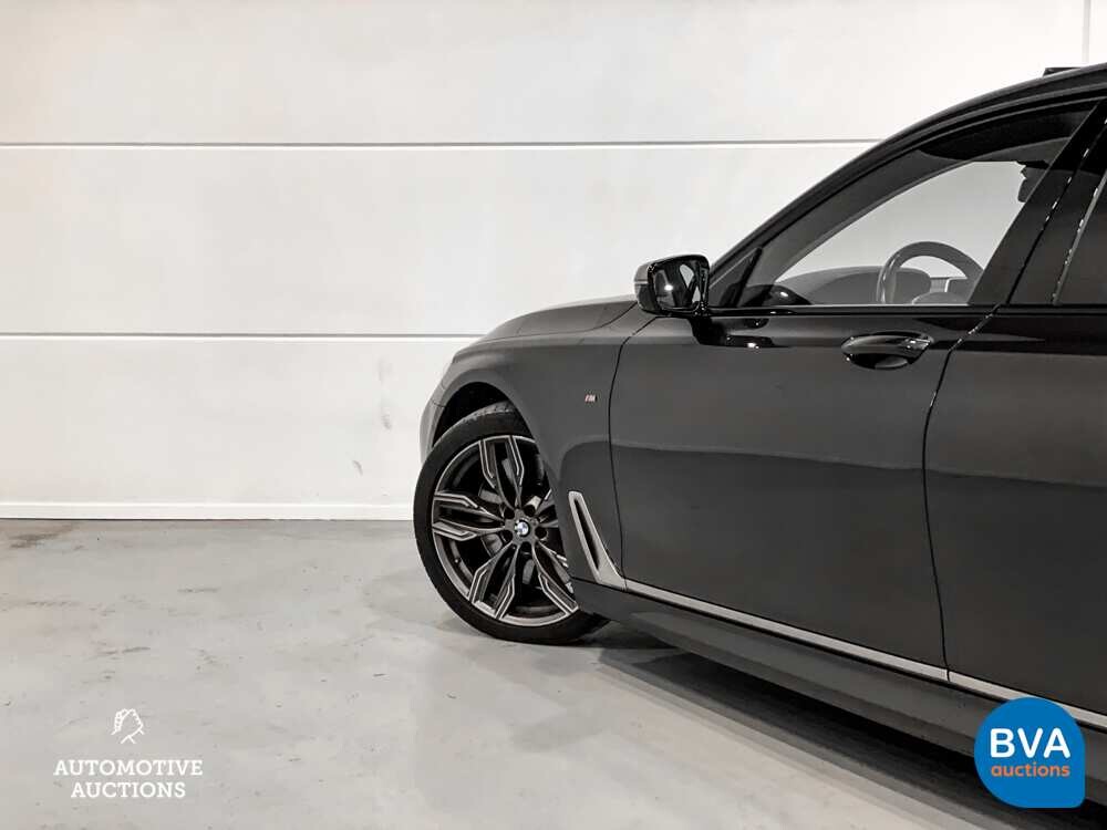 BMW M760Li xDrive M-Sport V12 7er LANG 609pk 2016 G12, L-128-BS.