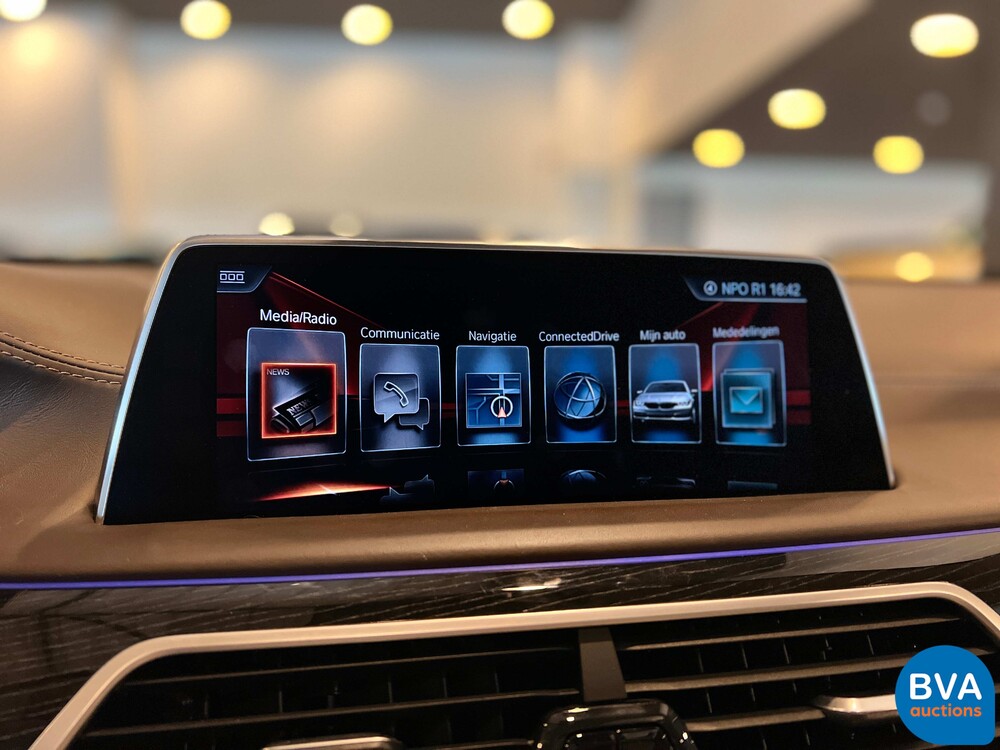 BMW M760Li xDrive M-Sport V12 7er LANG 609pk 2016 G12, L-128-BS.